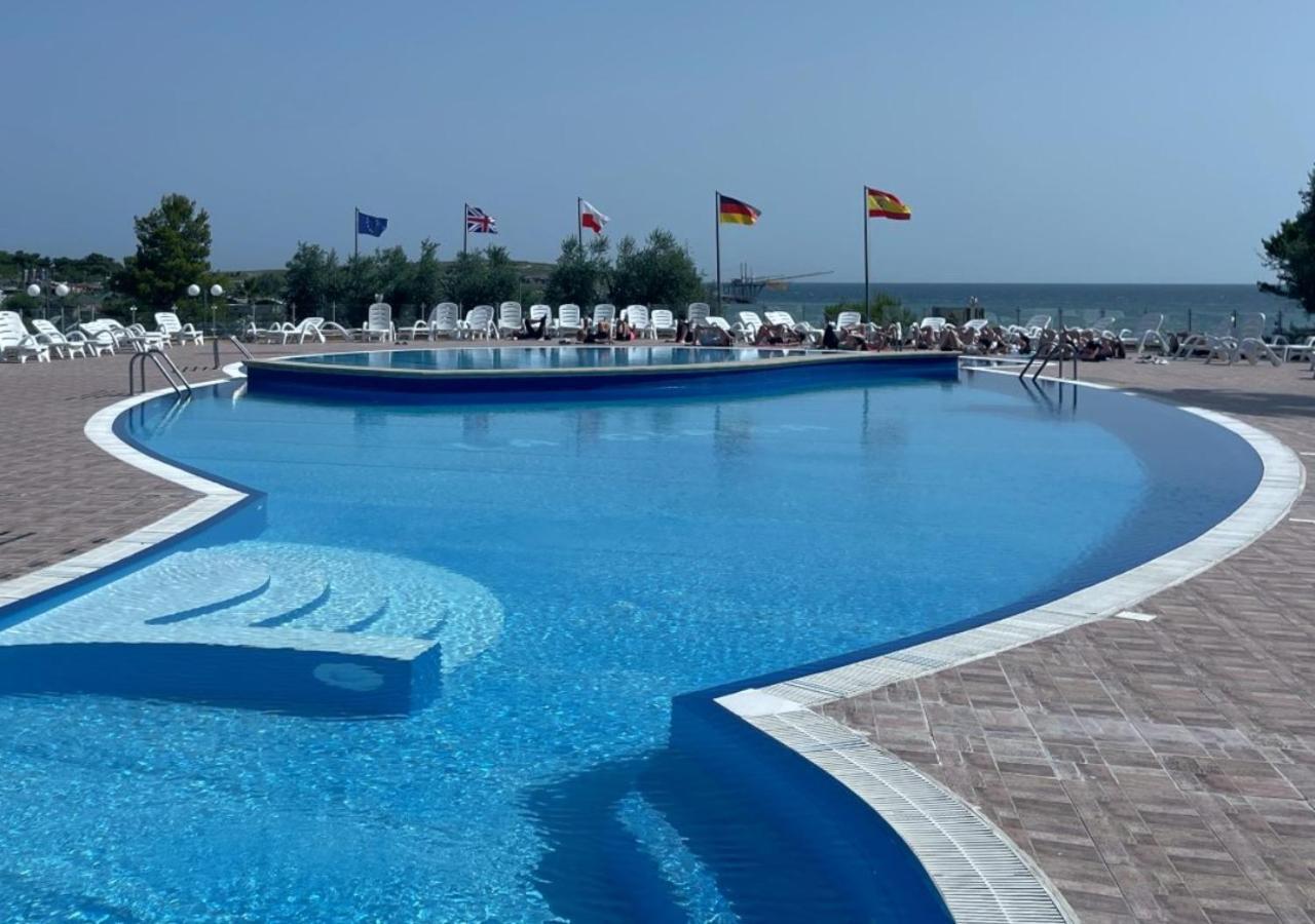 Villaggio La Giara Вьесте Экстерьер фото